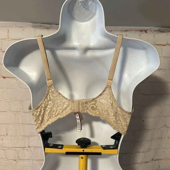 Victoria’s Secret Lined Demi Lace Bra Sz 36C - Picture 2 of 11
